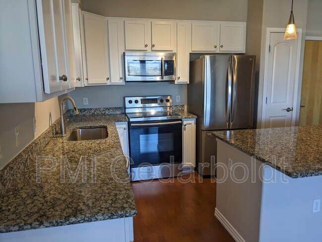 Building Photo - 10176 Park Meadows Dr
