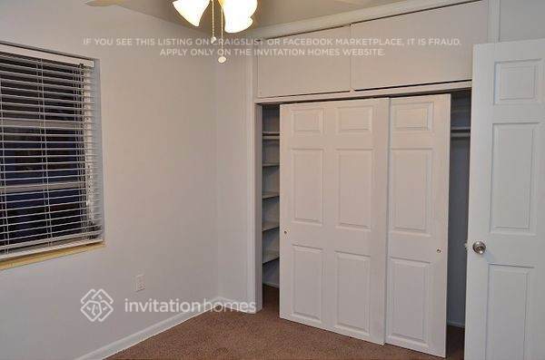 Building Photo - 1026 N E St