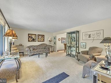 Building Photo - 1131 Haral Pl