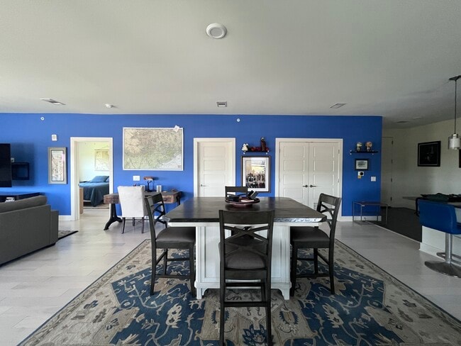 Building Photo - 6444 Burnet Rd