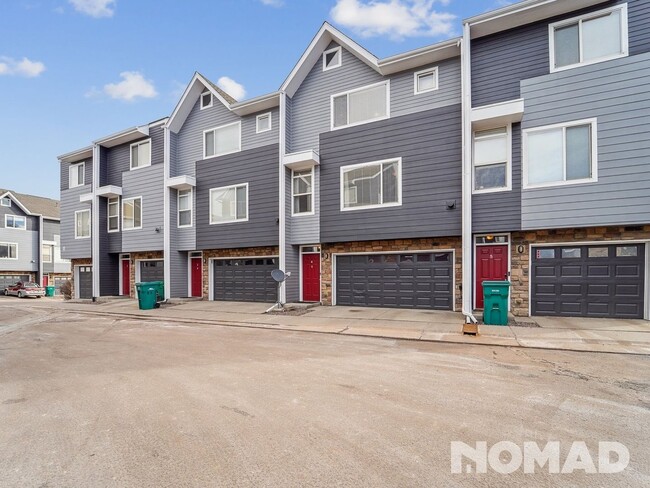 Building Photo - 3 Bedroom Condo in Denver