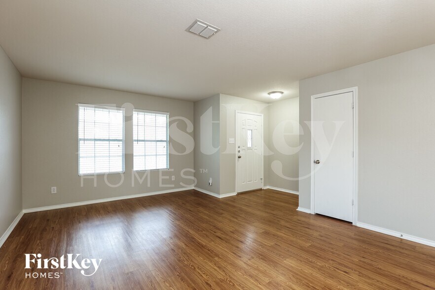 Building Photo - 7807 Liberty Horse