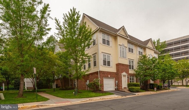 Building Photo - 8067 Nicosh Cir Ln