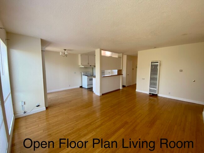 Building Photo - 2699 Derby St