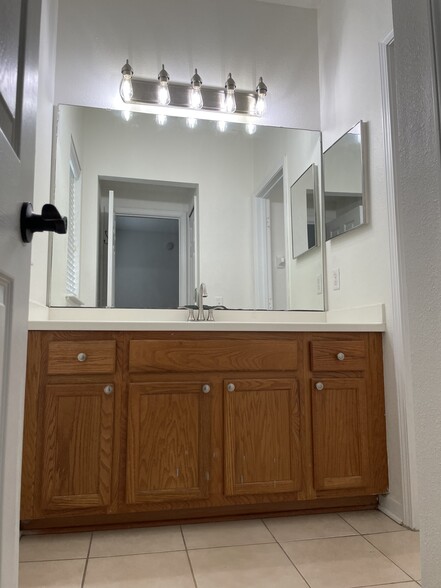 Building Photo - 12414 Forest Lake Cir N