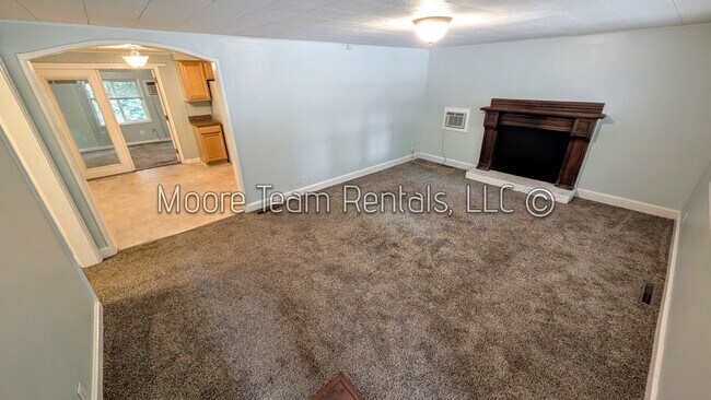 Building Photo - 348 Browning Ave
