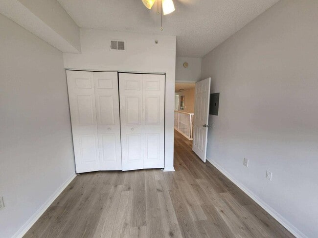 Building Photo - 5551 Bentgrass Dr