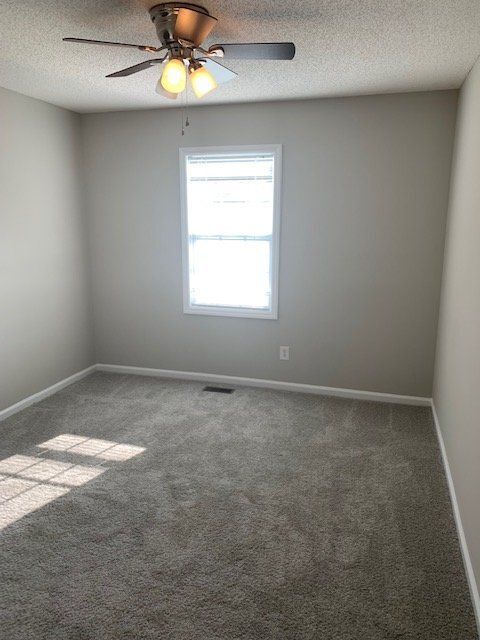 Building Photo - 1205 Cross Creek Cir