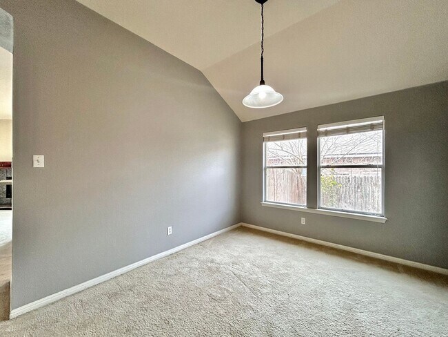 Building Photo - 1709 Bush Coat Ln