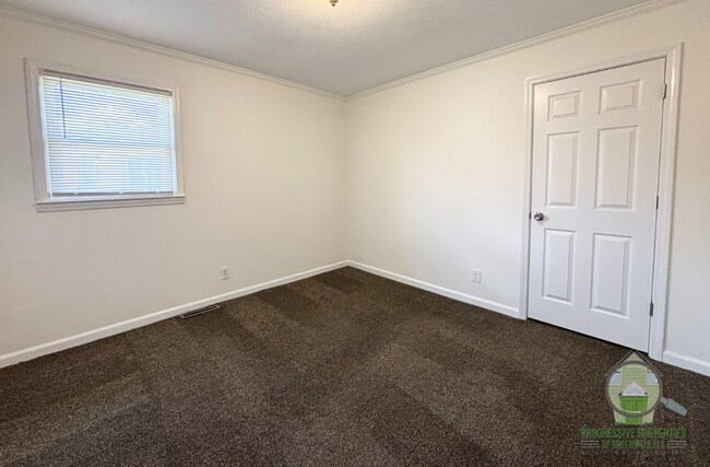 Building Photo - 113 Fowler Rd