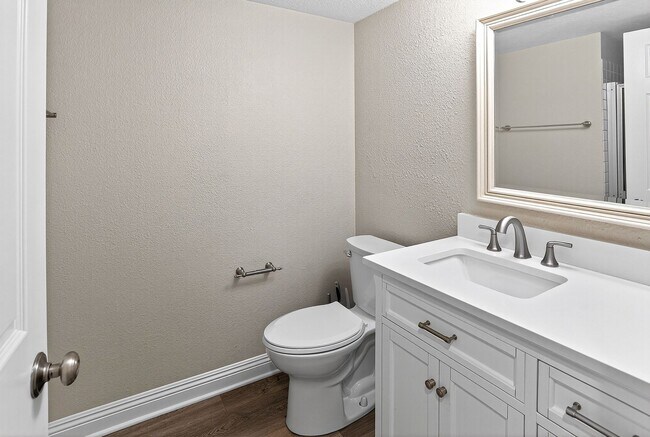 Building Photo - Exceptional Escondido Living — 4 Bed | 3 B...