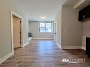 Building Photo - 4851 N Damen Ave