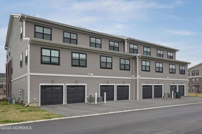 Building Photo - 50 Midway Rd S