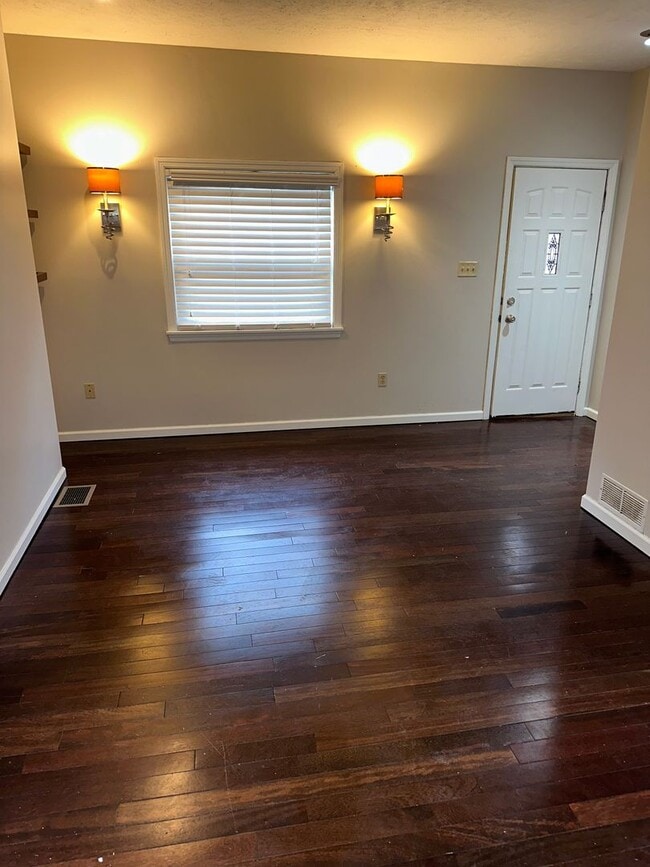 Building Photo - 119 S 17th St