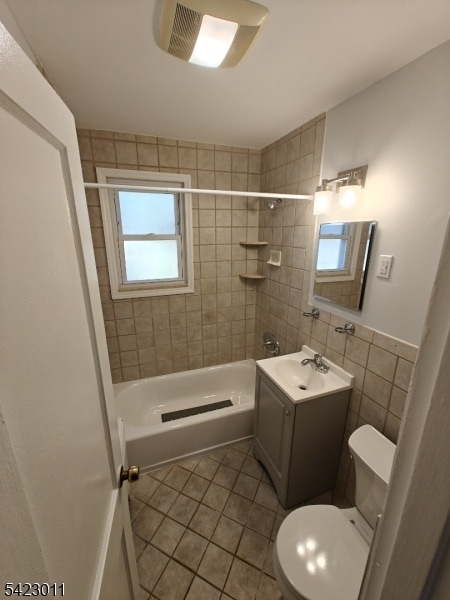 Building Photo - 7 Bashford Ave