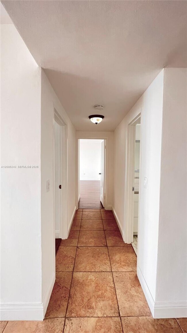 Building Photo - 5825 Collins Ave