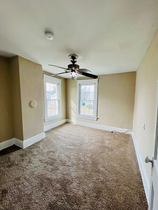 Building Photo - 119 Lee Avenue