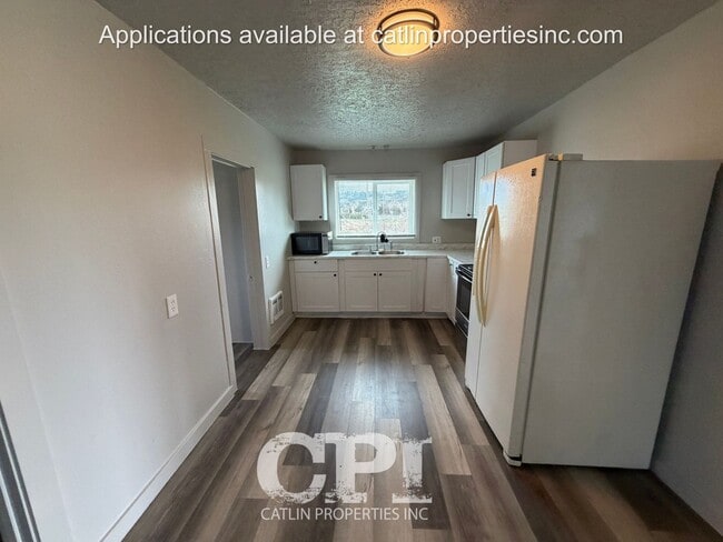 Building Photo - 5824 Ocean Beach Hwy