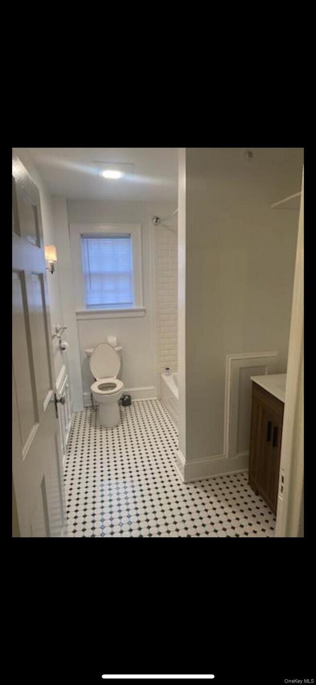 Building Photo - 3 NY-343