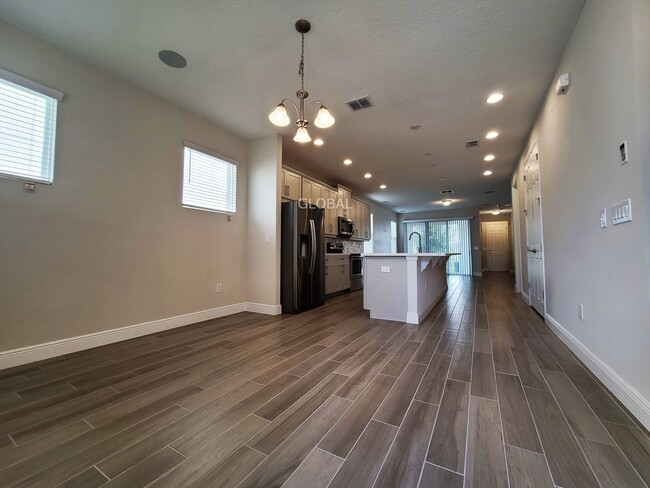 Building Photo - Beautiful 3-Bedroom Home in the Desirable ...