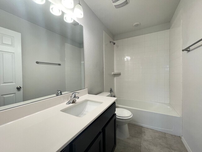 Building Photo - 1816 Cow House Ct