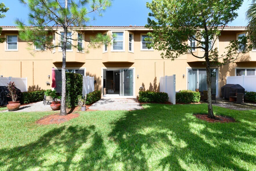 Building Photo - 5813 Monterra Club Dr