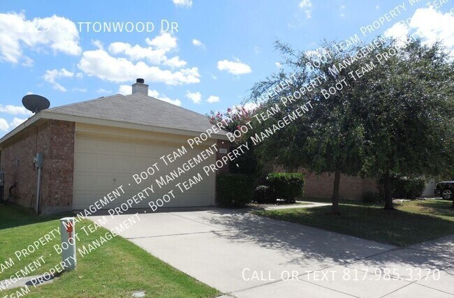 Primary Photo - 1129 W Cottonwood Dr