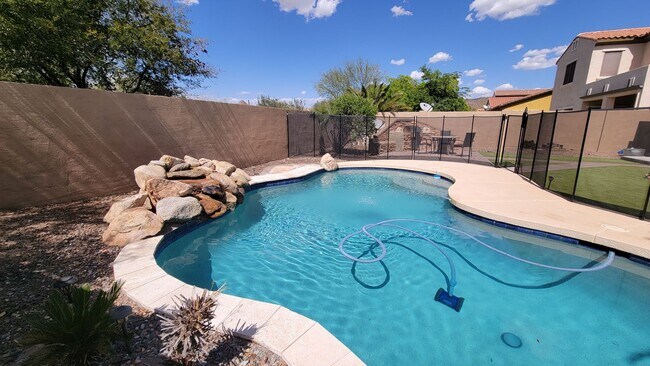 Building Photo - Gorgeous 5 Bedroom 3.5 Bath Stetson Valley...