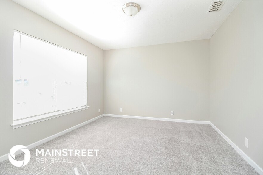 Building Photo - 7015 Zither Ln
