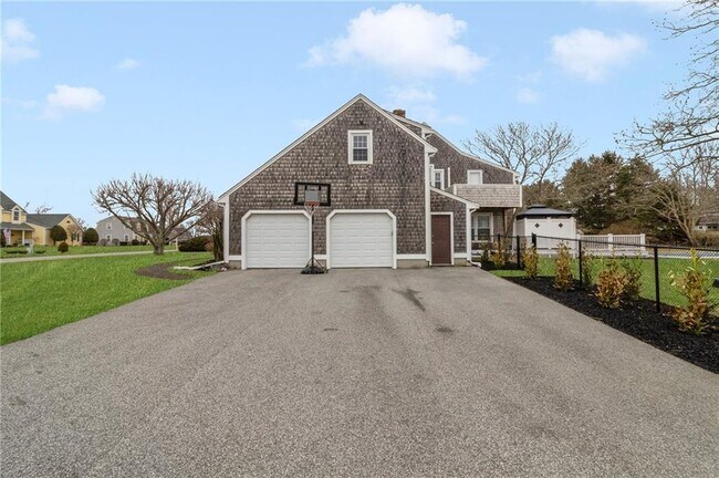 Building Photo - 53 River Run Rd