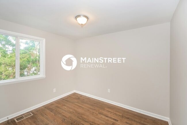 Building Photo - 4 Bedroom Pet-Friendly Home in NASHVILLE, ...