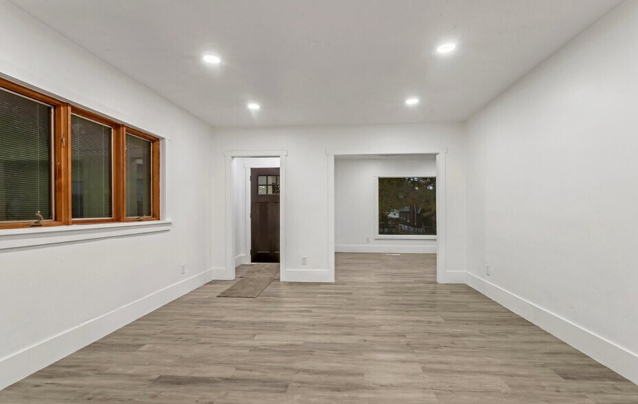 Building Photo - 2664 Brinker Ave
