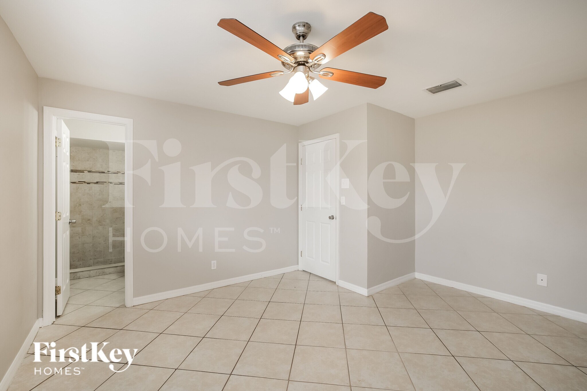 Building Photo - 1505 NE 10th Ln