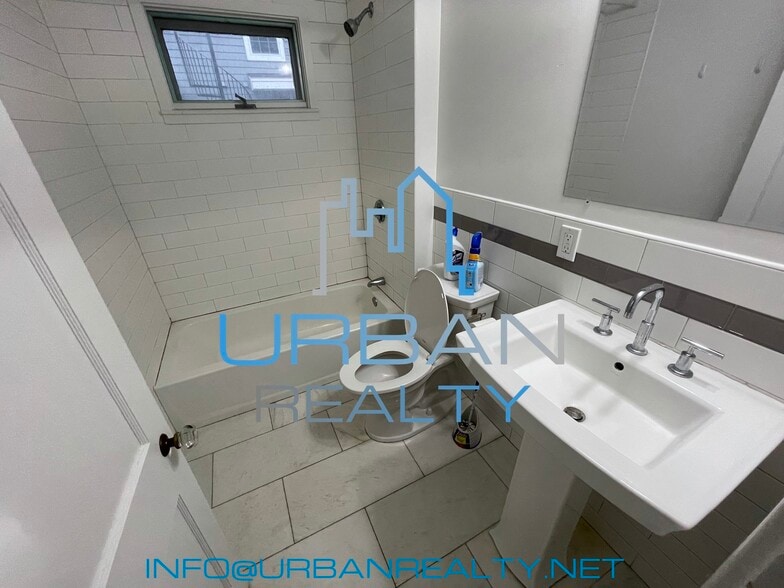 Building Photo - 74 Manet Rd