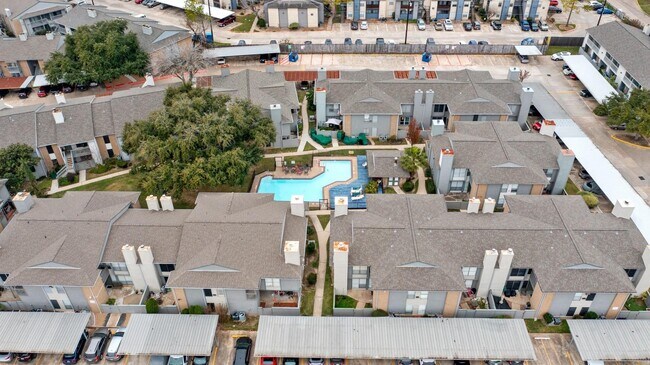 Building Photo - 260 El Dorado Blvd