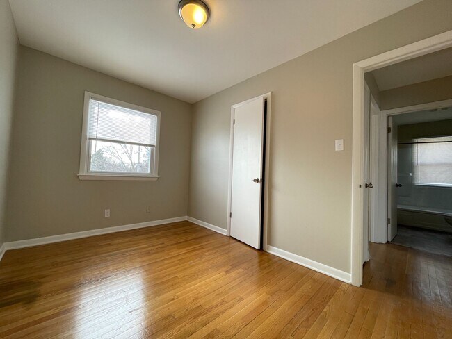 Building Photo - Villard Ave - 8129-31 W