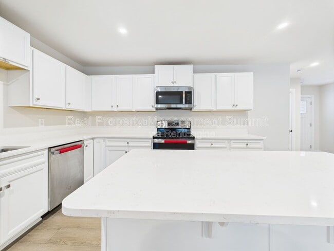 Building Photo - 4711 Hardwell St