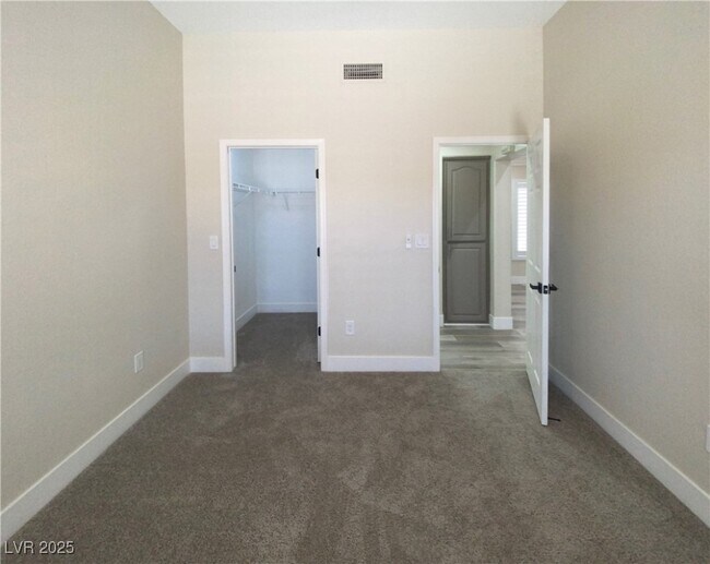 Building Photo - 10420 Villa Ridge Dr
