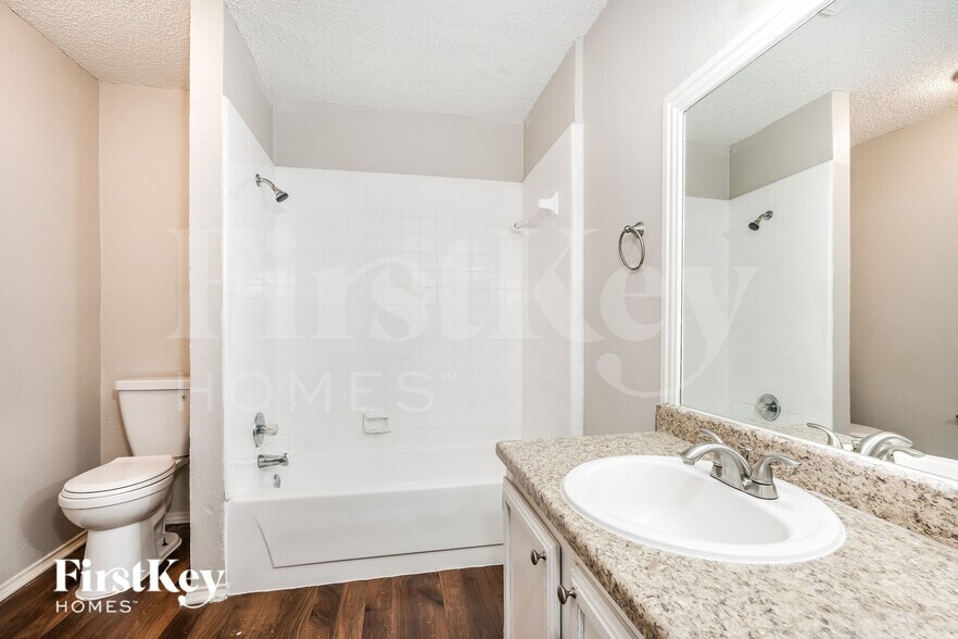 Building Photo - 4121 Gentle Springs Dr