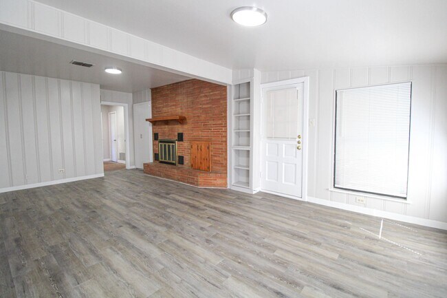 Building Photo - 434 Cosgrove St