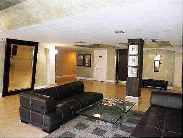 Building Photo - 701 NW 19th St