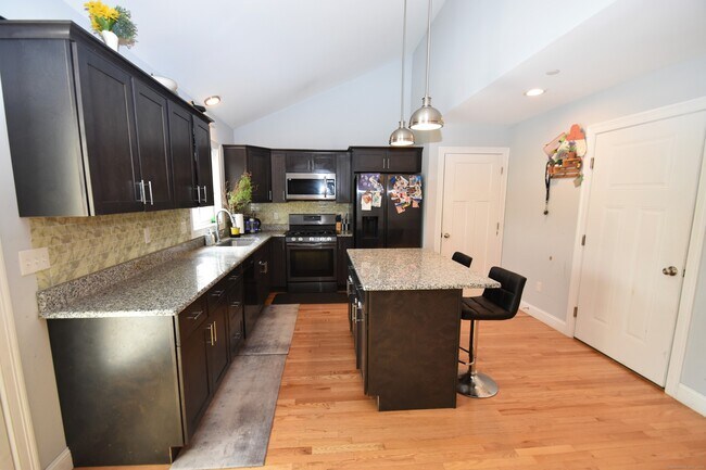 Building Photo - 111 Old Village Cir