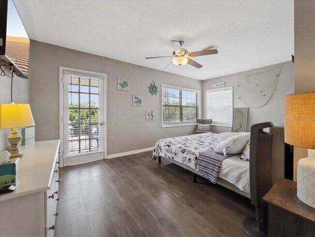 Building Photo - 3801 1st Ave S