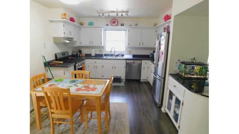 Kitchen - 1934 River Park Ct