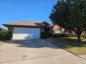 Building Photo - (3) Bed/(2) Bath in West Norman! Avail NOW!
