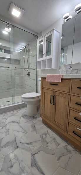 Building Photo - 3 bedrooms For Rent