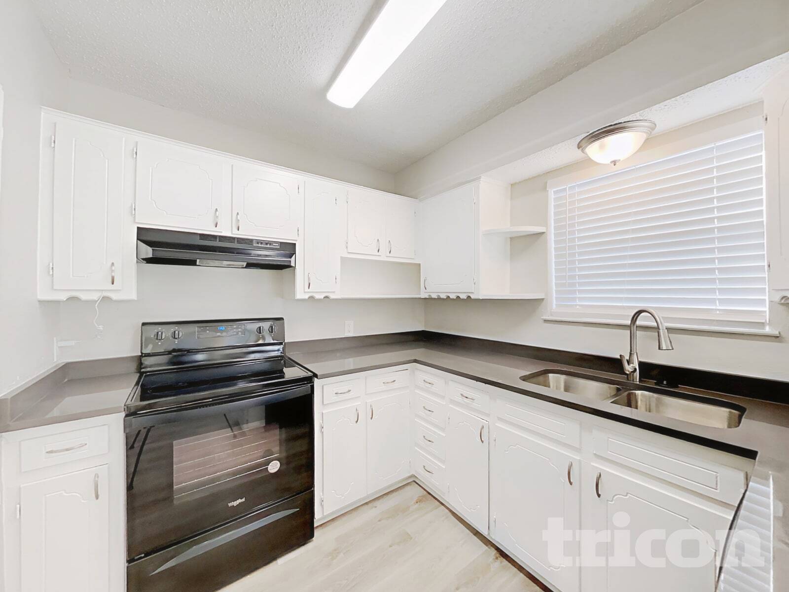 Building Photo - 155 Bellvue Dr