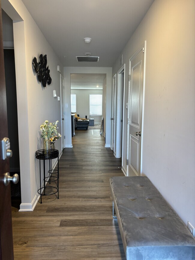 Building Photo - 359 Forest Edge Ave