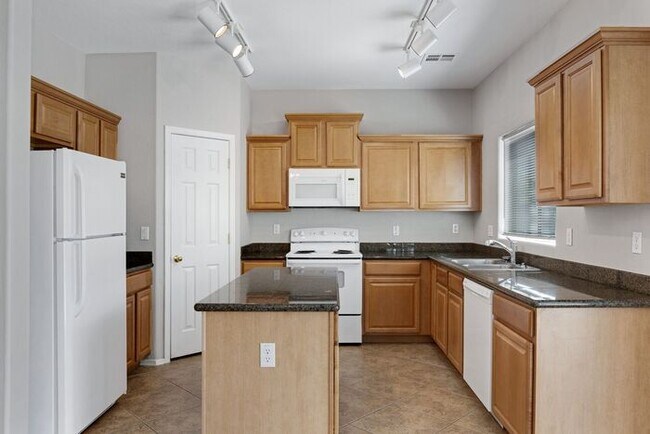 Building Photo - Large two story home in San Tan Heights!