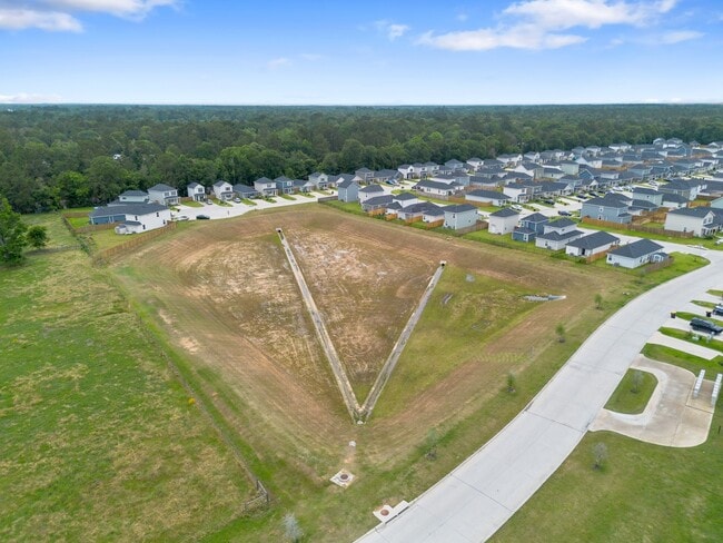 Building Photo - 17038 Marie Vlg Dr